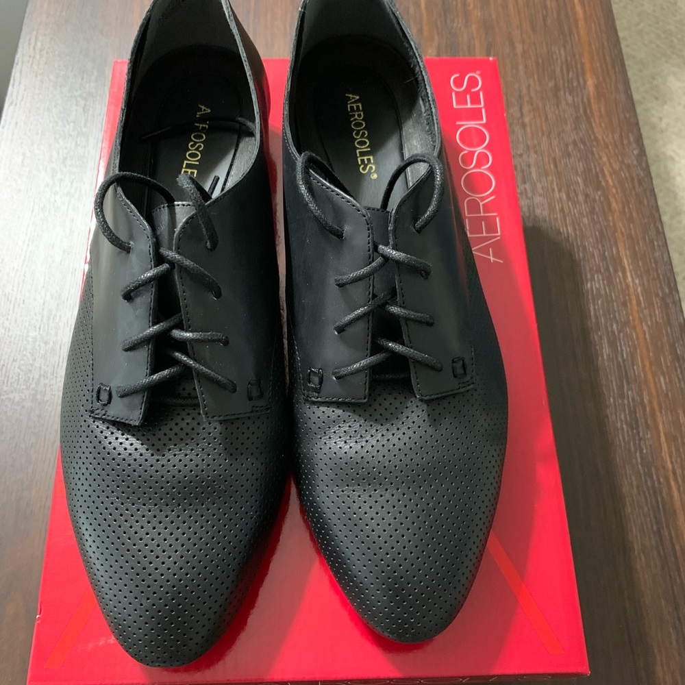 Aerosoles Knockout Black Leather lace-up shoes. Women’s Size 11.